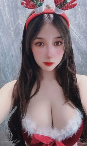 精品三级av