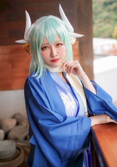 秋山祥子