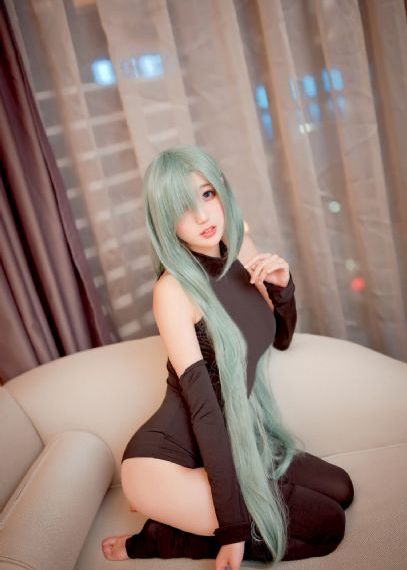 《美丽教师》在线观看