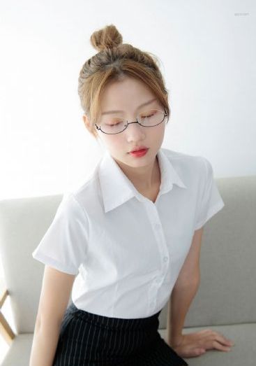 年轻的护士韩国
